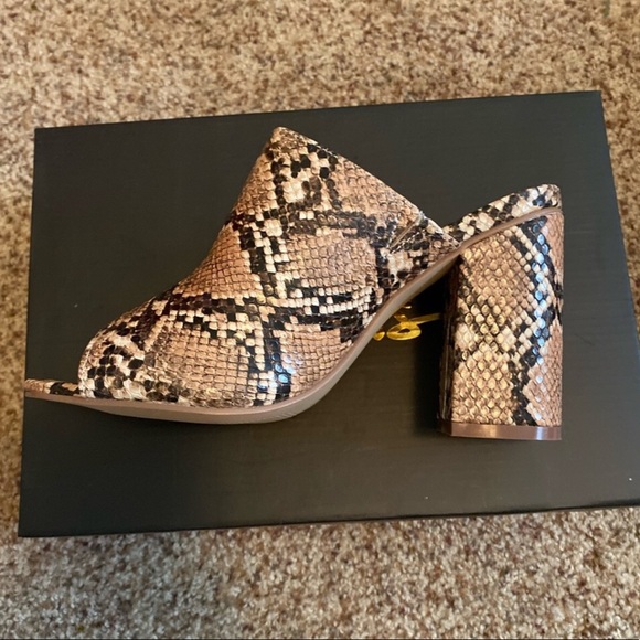 Lulus Vegan Leather Animal Print Mules Hee… - Picture 4 of 6